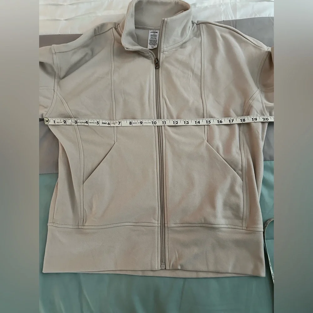 RBX Women's Cream zip up  Jacket  Small